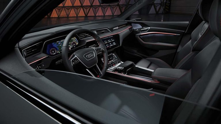 Audi Q8 e-tron - Vordersitze - bei Automagazin Plus