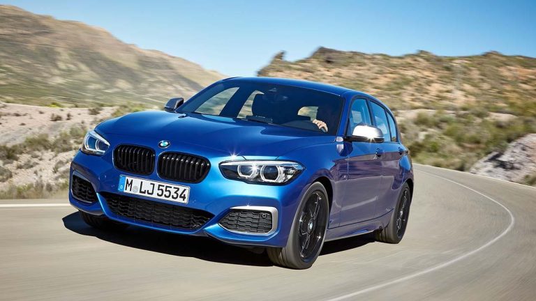 BMW 1er - in voller Fahrt - bei Automagazin Plus