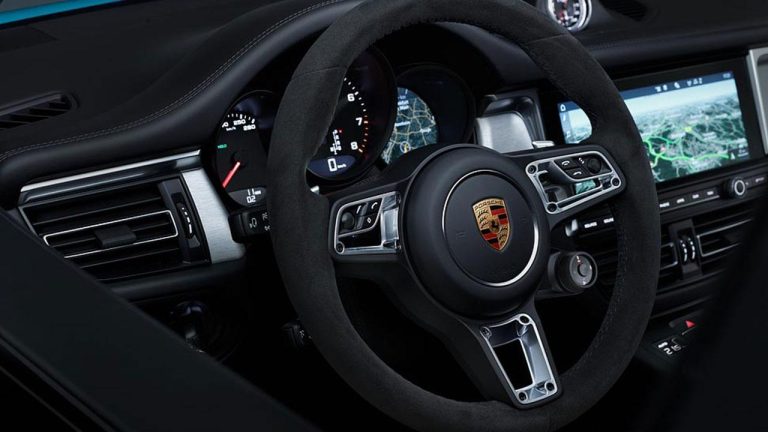 Porsche Macan 2018 - Cockpit - bei Automagazin Plus