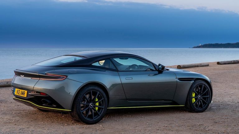 Aston Martin DB11 - am Strand - bei Automagazin Plus