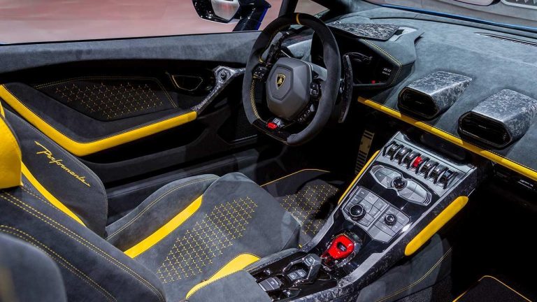 Lamborghini Huracán Performante Spyder - Cockpit - bei Automagazin Plus