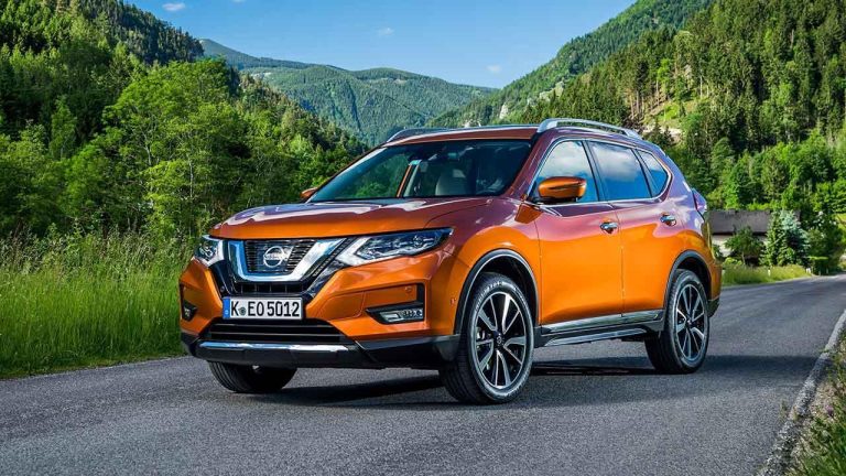 Nissan X-Trail - auf der Landstraße - bei Automagazin Plus