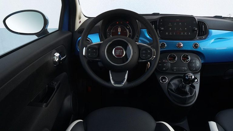 Fiat 500 - Cockpit - bei Automagazin Plus