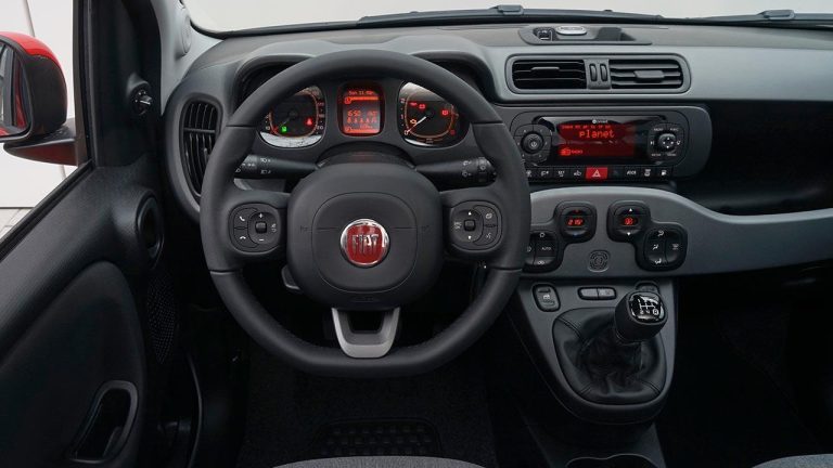  Fiat Panda - Cockpit - bei Automagazin Plus