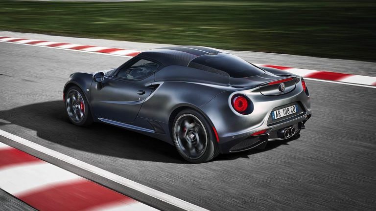 Alfa Romeo 4C - Heckansicht - bei Automagazin Plus