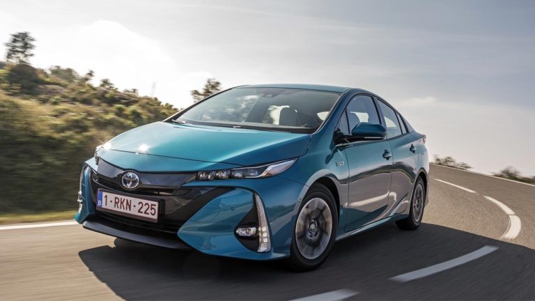 Toyota Prius Plug-in Hybrid - Frontansicht - bei Automagazin Plus