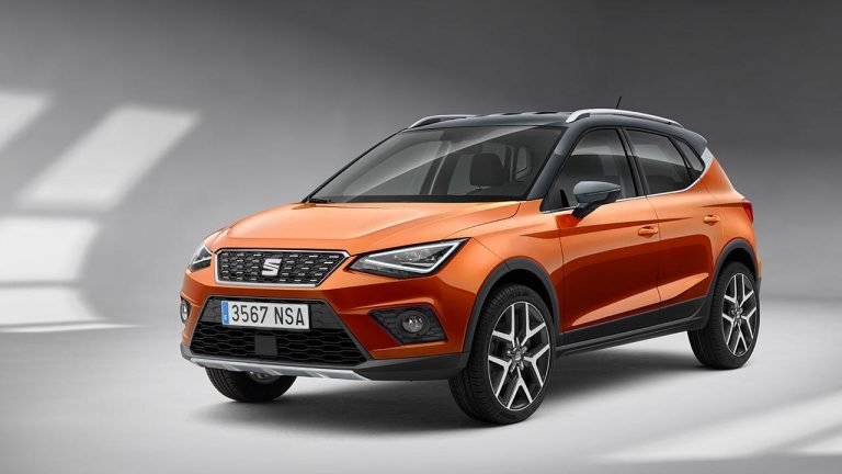 Seat Arona - seitliche Frontansicht - bei Automagazin Plus