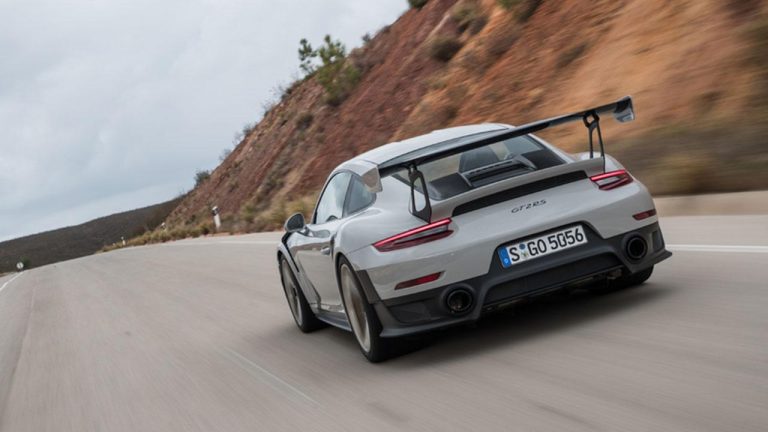 Porsche 911 GT2 RS - Heckansicht - bei Automagazin Plus