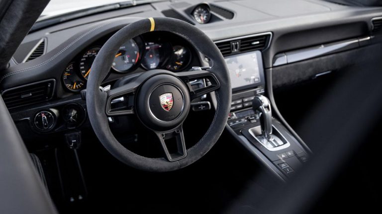 Porsche 911 GT2 RS - Cockpit - bei Automagazin Plus