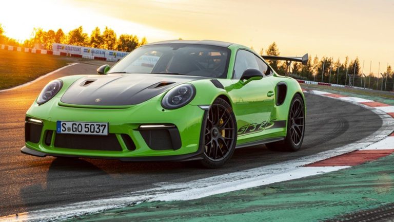 Porsche 911 GT3 RS - in Grün auf der Rennstrecke - bei Automagazin Plus