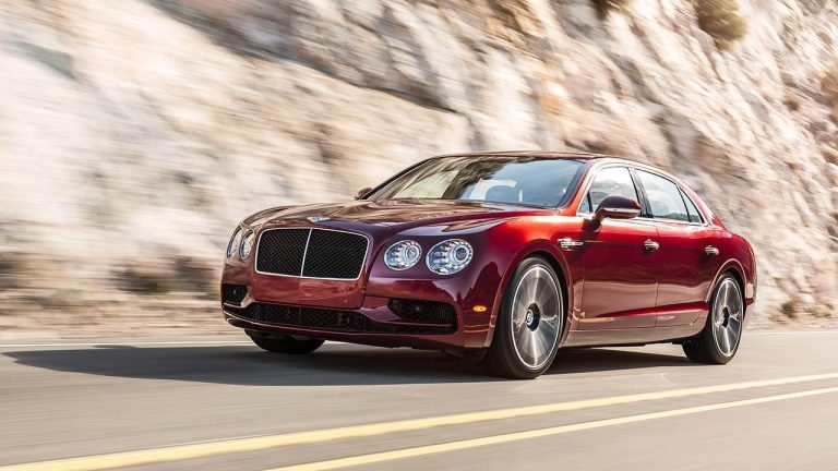 Bentley Flying Spur V8 - seitliche Frontansicht - bei Automagazin Plus