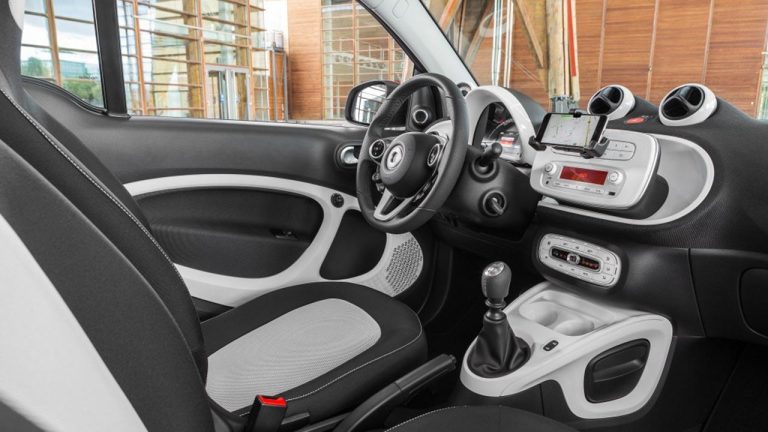 Smart Fortwo Cabrio - Cockpit - bei Automagazin Plus