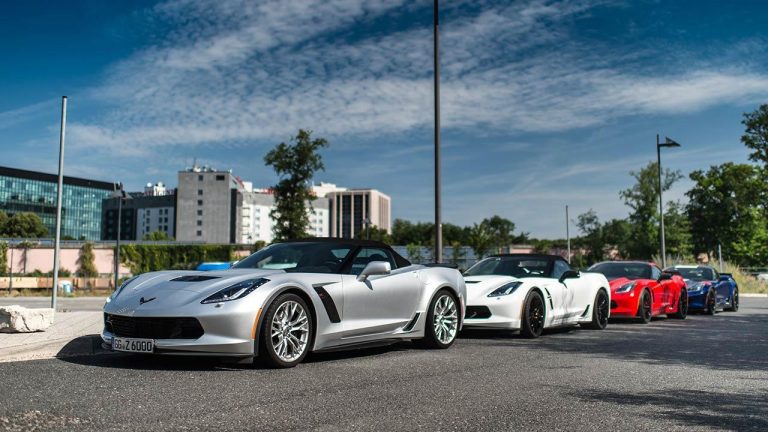 Chevrolet Corvette Z06 - in einer Reihe - bei Automagazin Plus