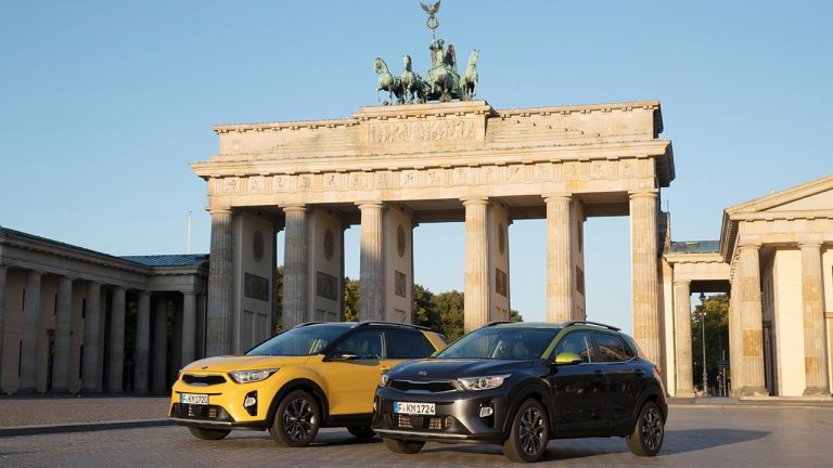 Kia Stonic - 2 Kias in Berlin - bei Automagazin Plus