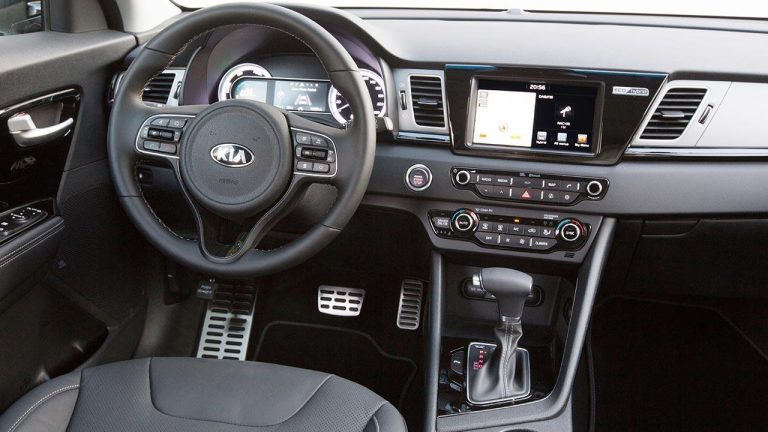 Kia Niro Hybrid - Cockpit - bei Automagazin Plus