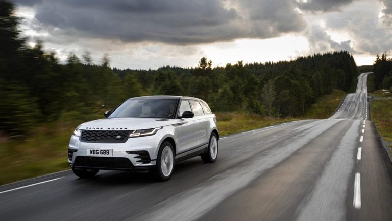 Range Rover Velar - auf der Landstraße - bei Automagazin Plus