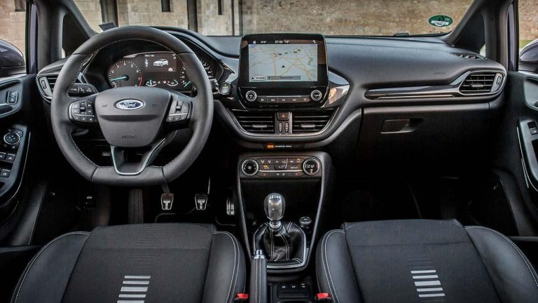 Ford Fiesta - Cockpit - bei Automagazin Plus