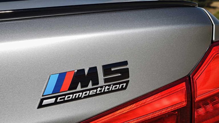 BMW M5 Competition - Schriftzug - bei Automagazin Plus