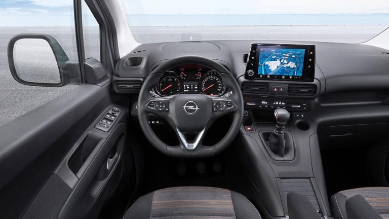 Opel Combo Life - Cockpit - bei Automagazin Plus