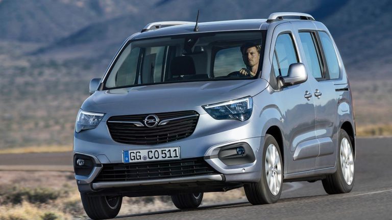 Opel Combo Life - in voller Fahrt bei Automagazin Plus