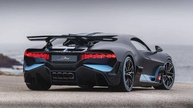 Bugatti Divo - Heckansicht - bei Automagazin Plus