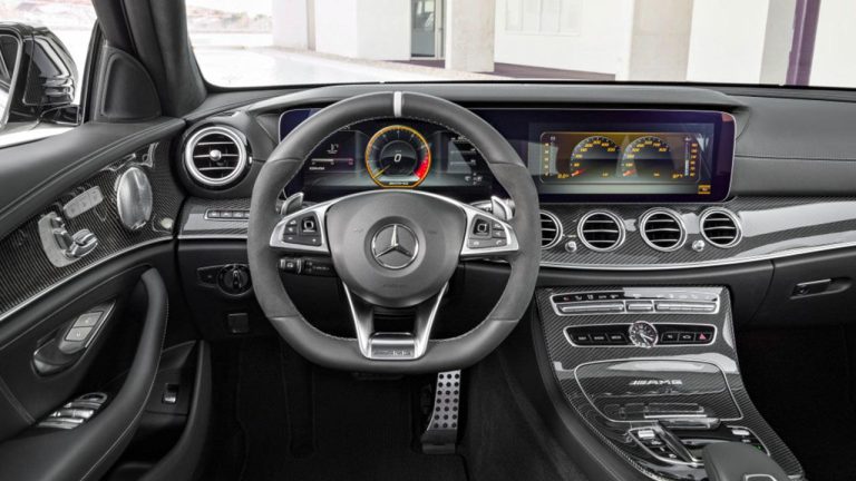 Mercedes-AMG E 63 S 4MATIC+ T-Modell - Cockpit bei Automagazin Plus