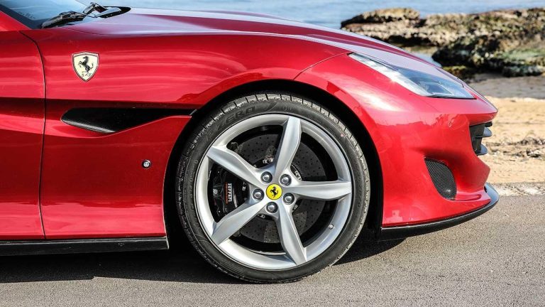Ferrari Portofino Cabrio - Vorderreifen - bei Automagazin Plus