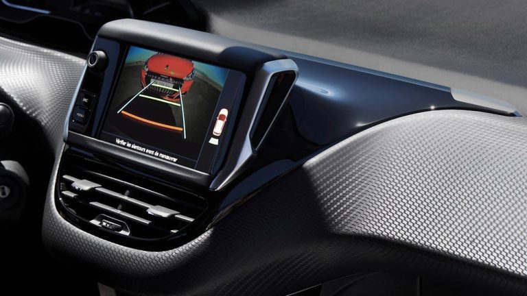 Peugeot 208 - Monitor - bei Automagazin Plus