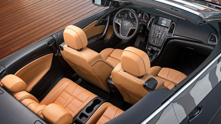 Opel Cascada - Cockpit mit Ledersitzen - bei Automagazin Plus