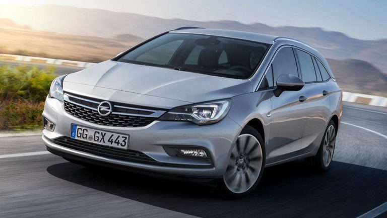 Opel Astra Sports Tourer - in voller Fahrt - bei Automagazin Plus