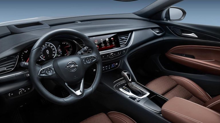 Opel Insignia Country Tourer - Cockpit - bei Automagazin Plus