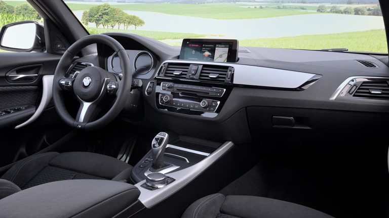 BMW 1er 5-Türer - Cockpit - bei Automagazin Plus