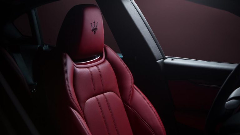 Maserati Levante GranSport V6 - Fahrersitz - bei Automagazin Plus