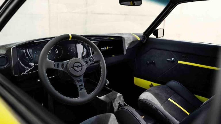 Opel Manta GSe ElektroMOD - Innenraum - bei Automagazin Plus