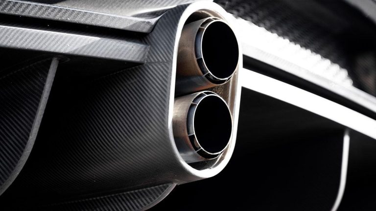 Bugatti Chiron Super Sport 300+ - Doppelauspuff - bei Automagazin Plus