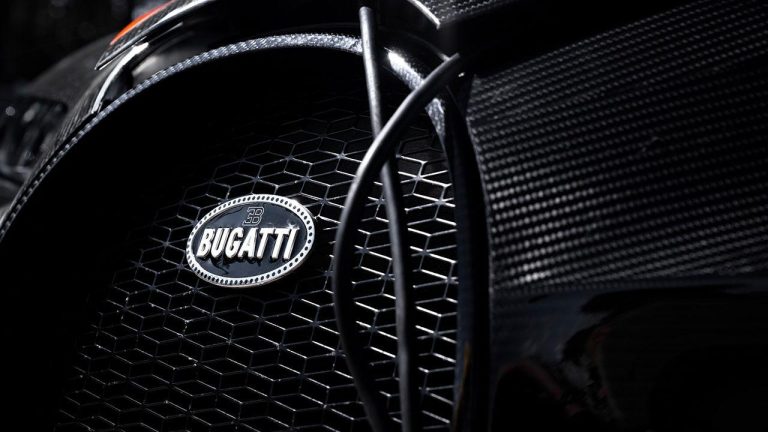 Bugatti Chiron Super Sport 300+ - Logo - bei Automagazin Plus