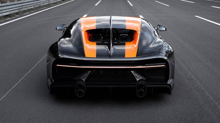 Bugatti Chiron Super Sport 300+ - Heckansicht - bei Automagazin Plus