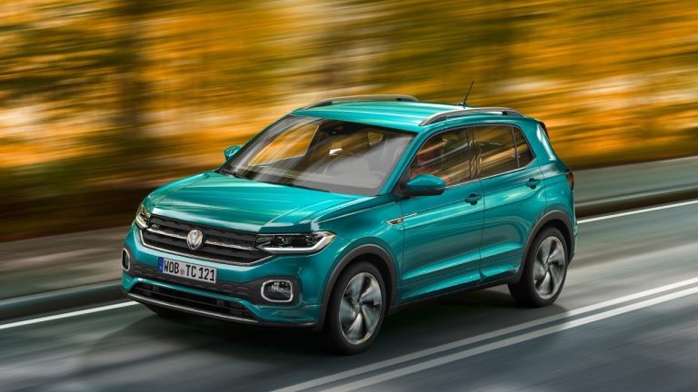 Volkswagen T-Cross - in voller Fahrt - bei Automagazin Plus