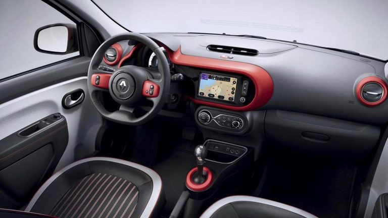 Renault Twingo Z.E. - Cockpit - bei Automagazin Plus