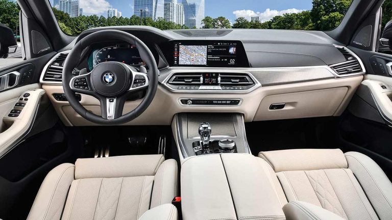 BMW X5 M50d - Cockpit - bei Automagazin Plus